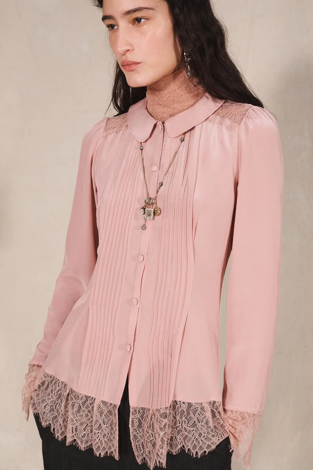 Блуза Zara с кружевом и складками, розовый