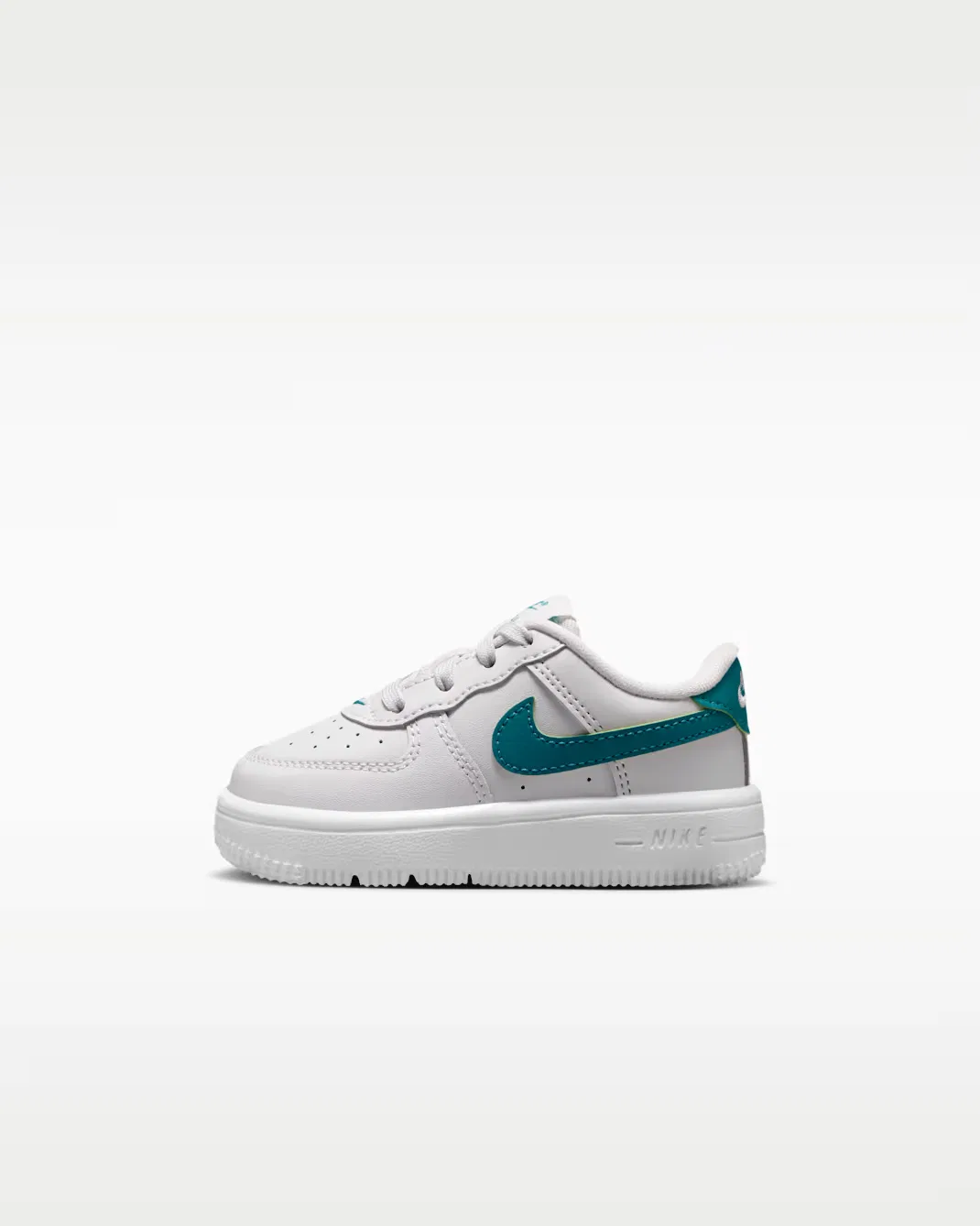 Детская/подростковая обувь Nike Force 1 Low, Platinum Tint/White/Energy
