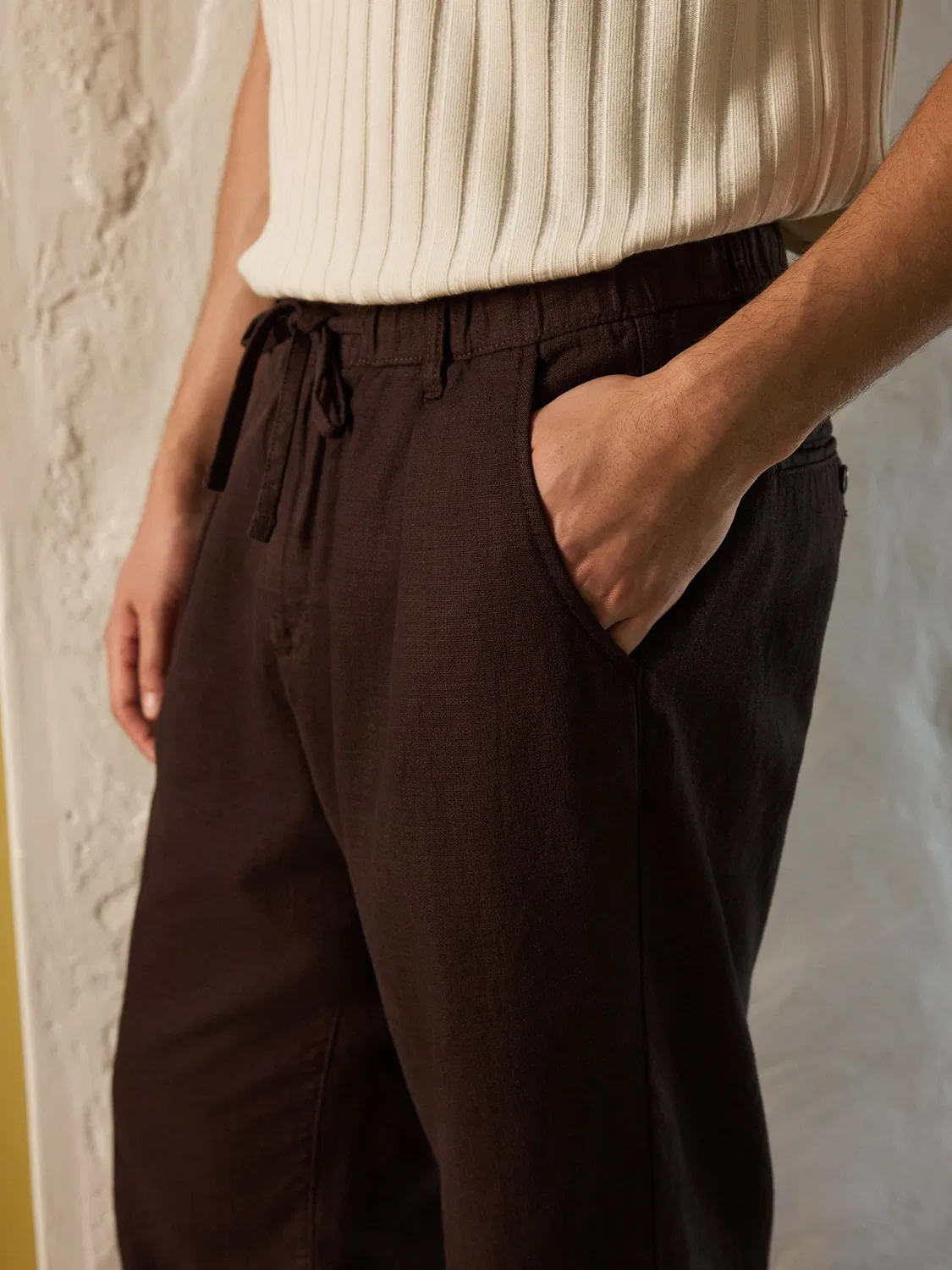 Брюки с эластичным поясом, Regular Tapered Fit Next, коричневый — фото 4