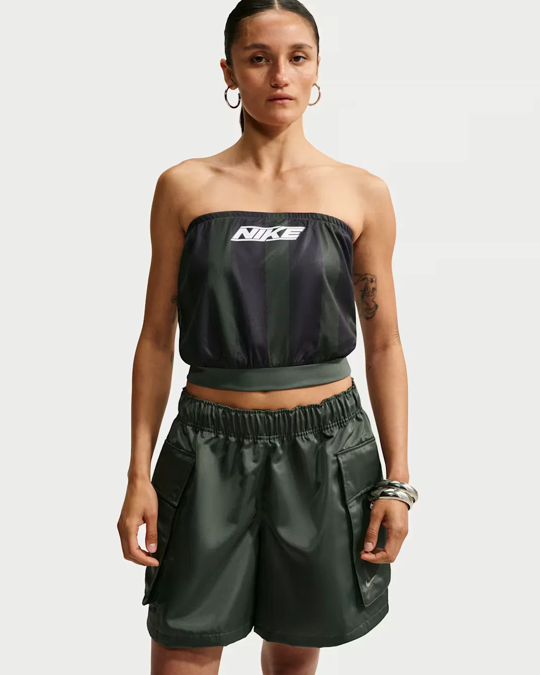 Женский облегающий полосатый трикотажный топ-бандо Nike Sportswear, Camo Green/Gridiron/White