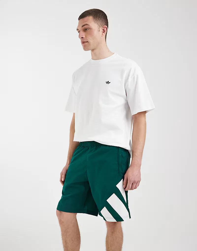 Шорты Adidas Originals Adicolor GRFX, зеленый — фото 3