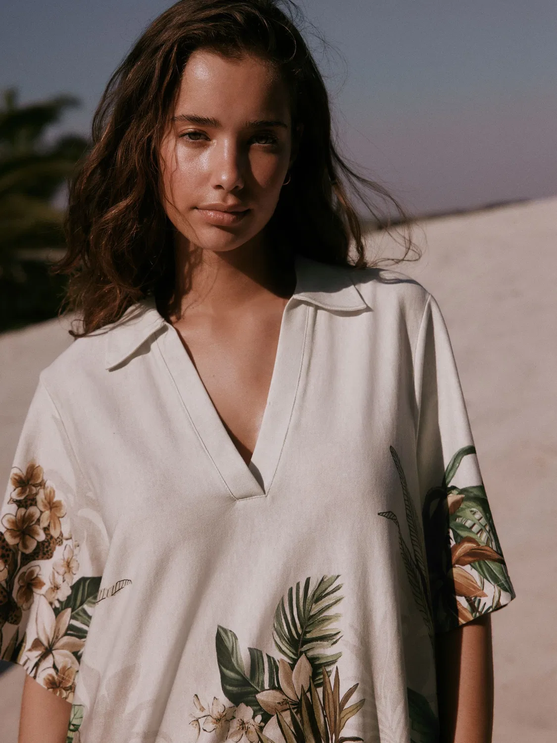 Кафтан с воротником и принтом пальм, модель Cream Palm Print Collared Jersey Kaftan Next, кремовый — фото 4