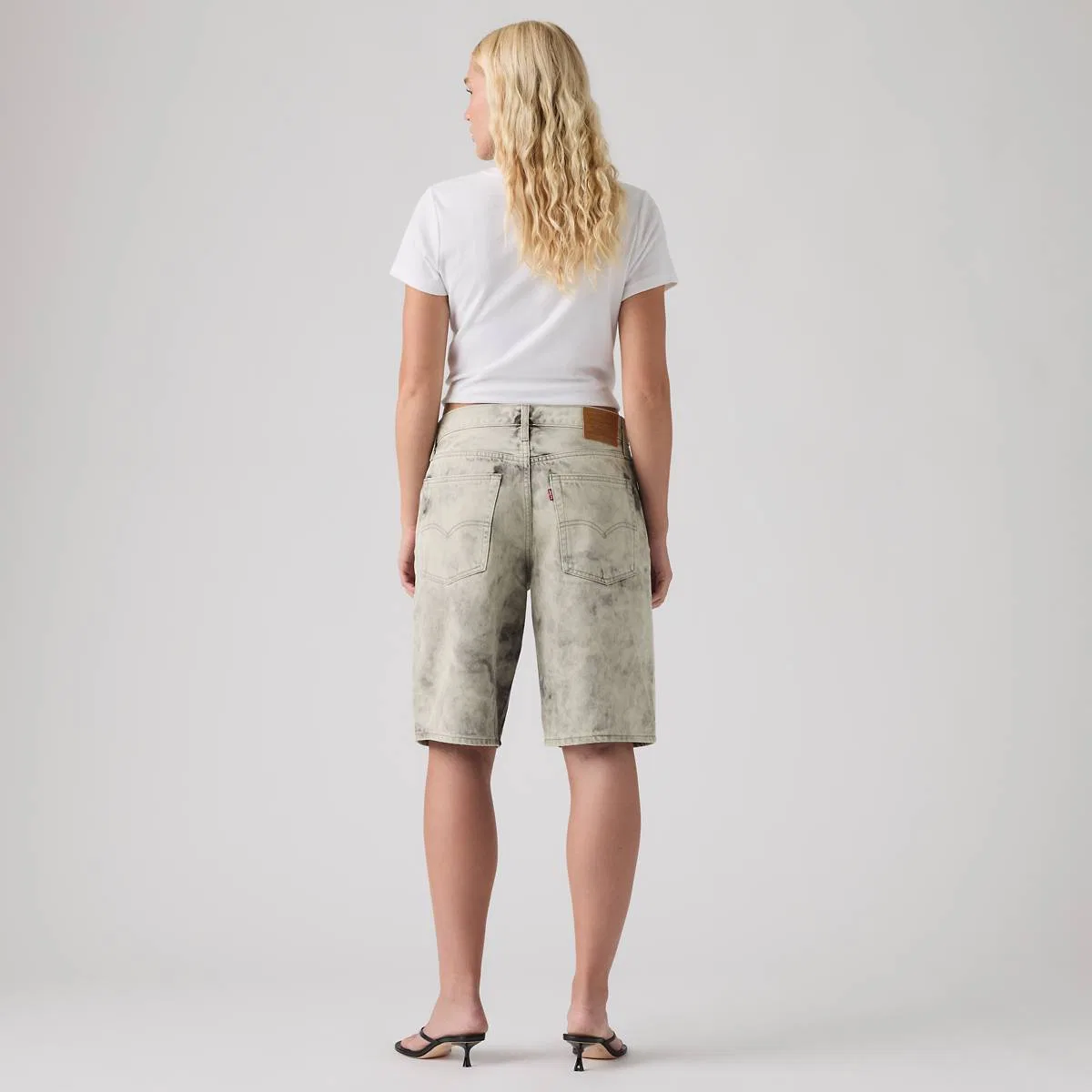 Свободные легкие джинсовые шорты в стиле «папа» Levi's, Soft Smoke Jort - Grey — фото 3