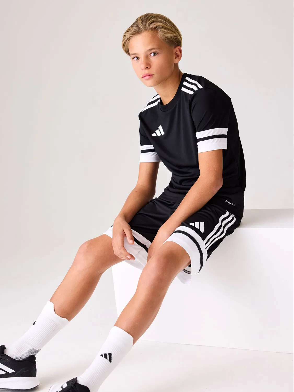 Шорты Squadra 25 adidas, черно-белые