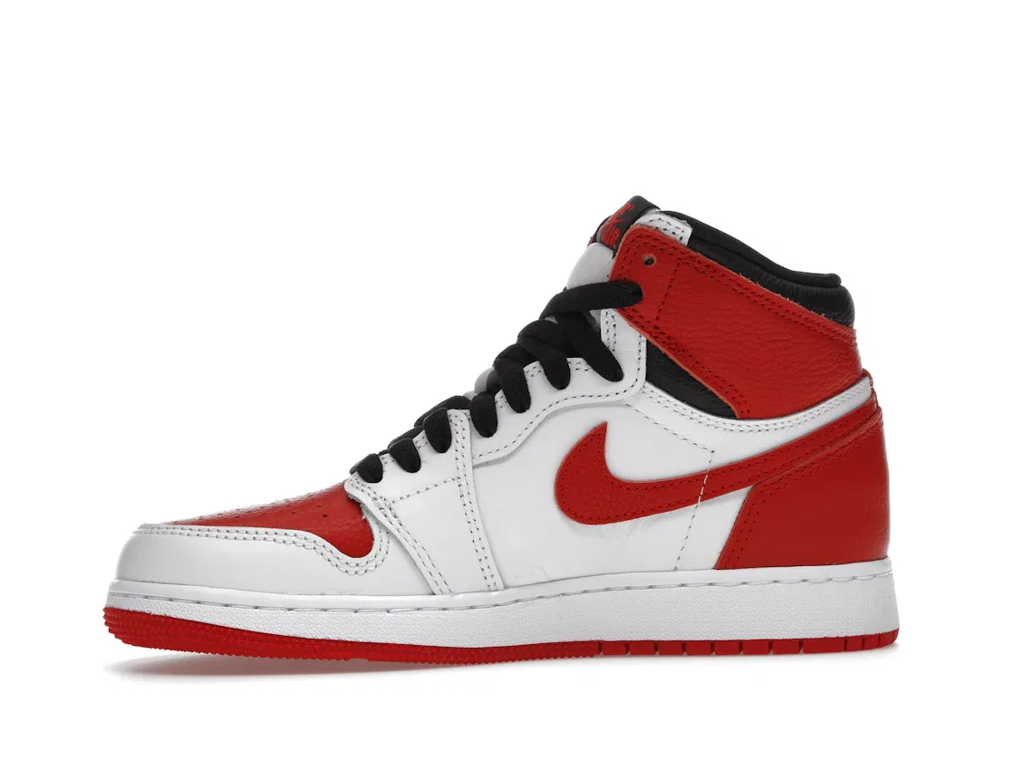 Детские кроссовки Lifestyle с кожаным верхом Jordan 1 Retro High OG Heritage, White/University Red-Black — фото 3