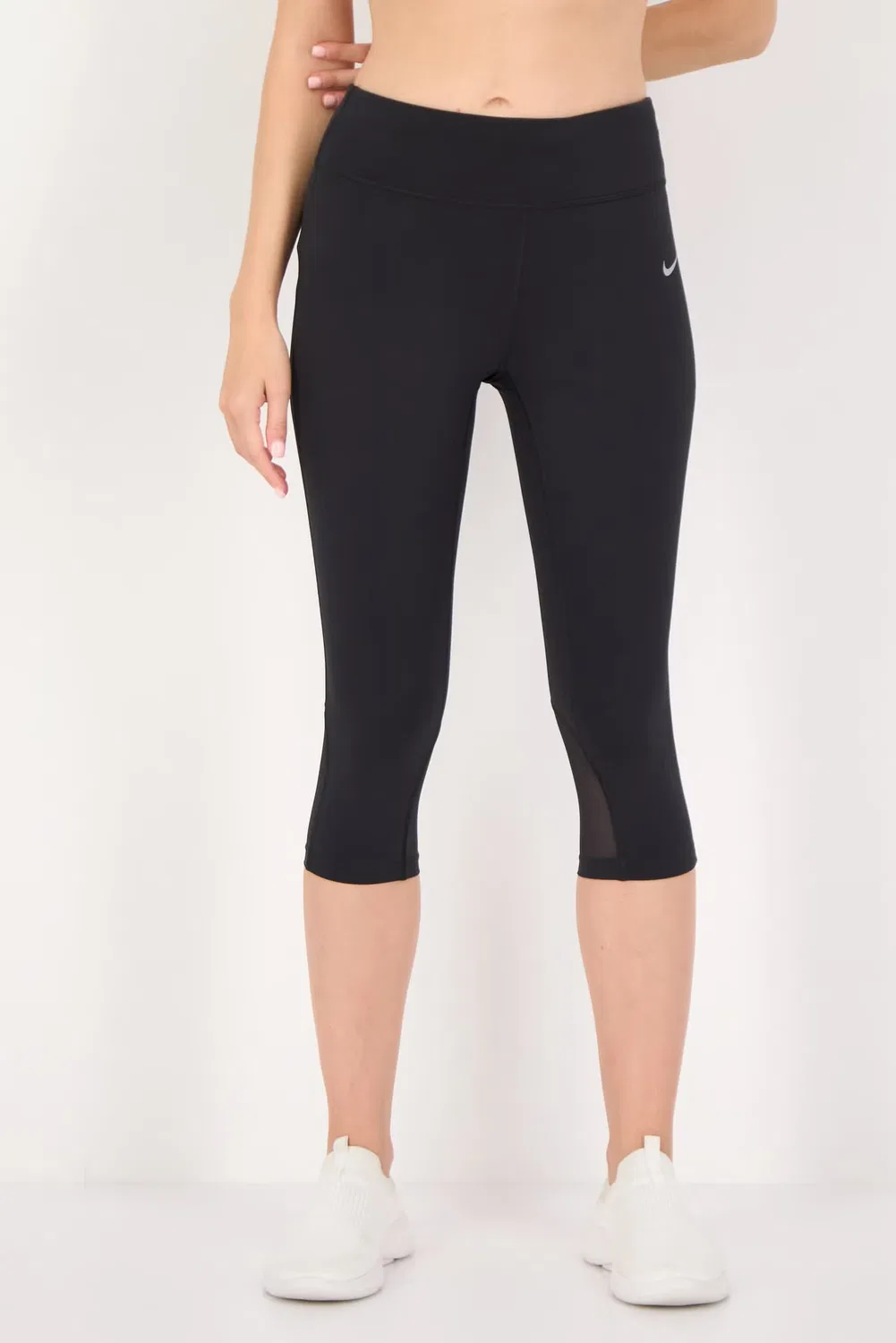 Леггинсы тренировочные с технологией Dri-Fit Nike, черный