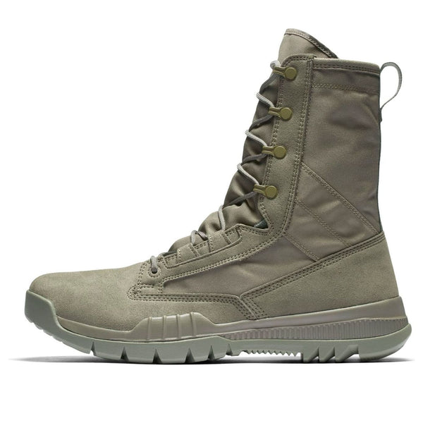 

Кроссовки sfb 8' 'sage forest green' Nike, зеленый