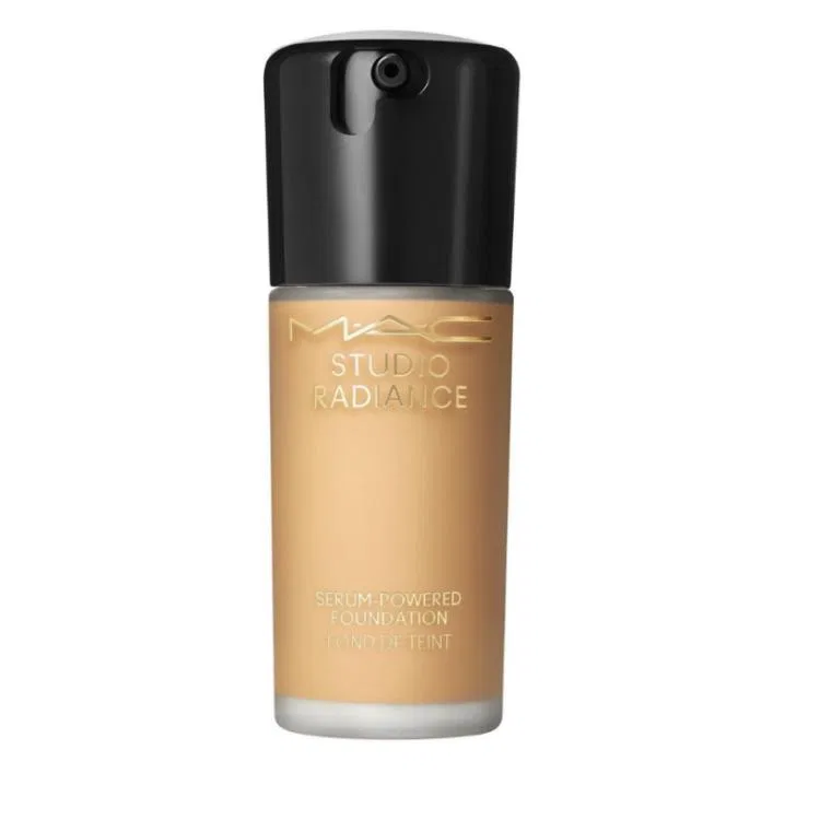 Женская тональная основа с сияющим финишем, модель Focus Bottle Gilded, MAC, #NC25