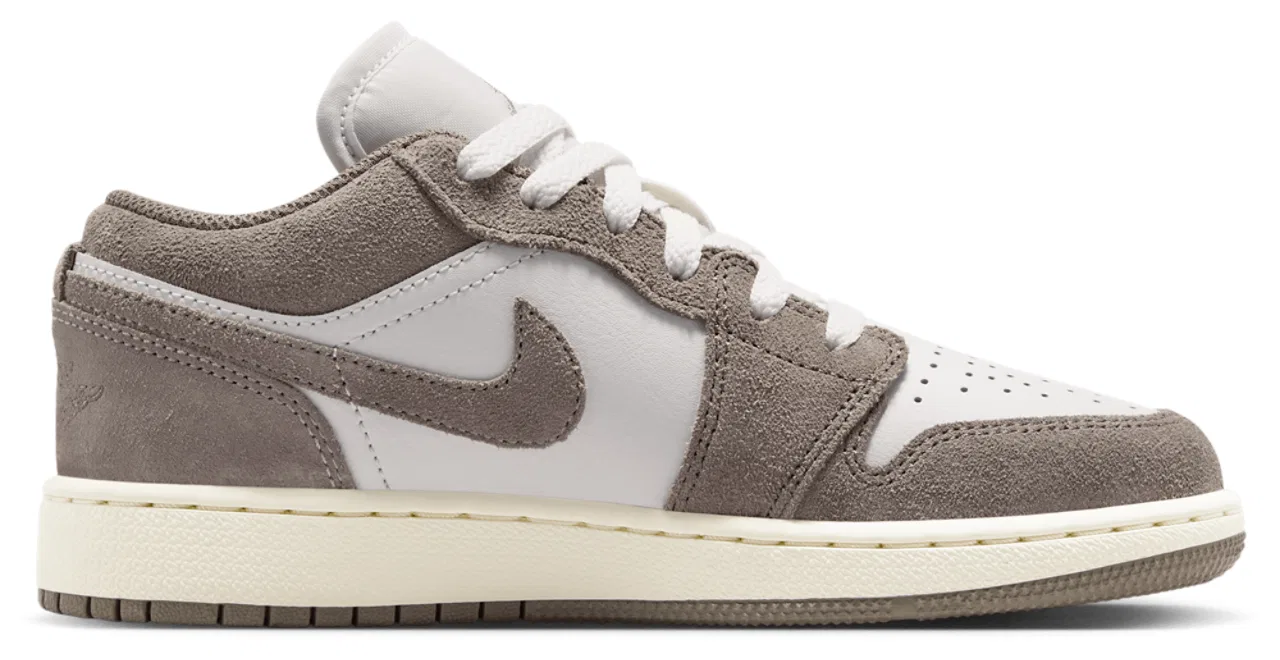 Кроссовки для мальчиков AJ 1 Low Jordan, цвет Enigma Stone/Olive Grey/Summit White