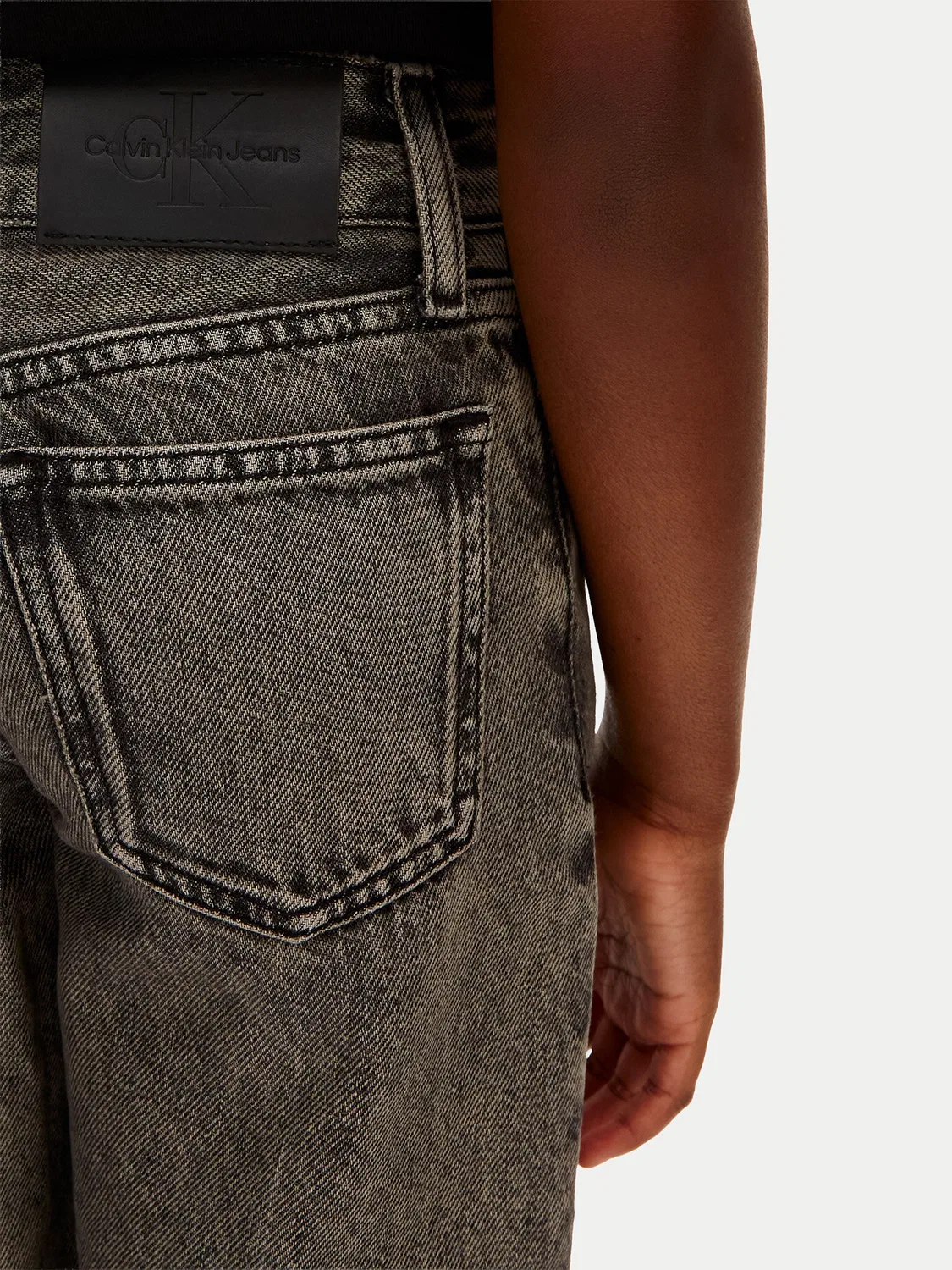 Джинсы с широкими штанинами для девочки Calvin Klein Jeans, серый — фото 4