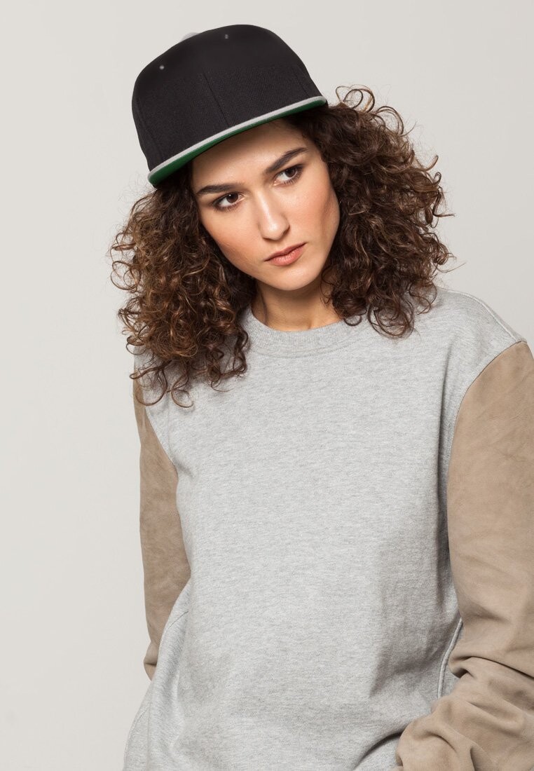 

Кепка CLASSIC SNAPBACK 2-TONE Flexfit, черный