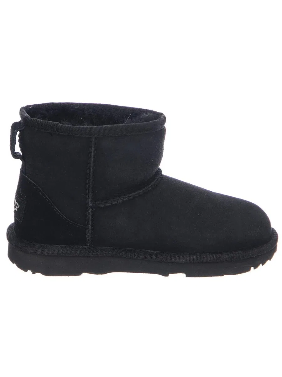 Сапоги UGG 'K Classic Mini II Black Boots' черного цвета — фото 2