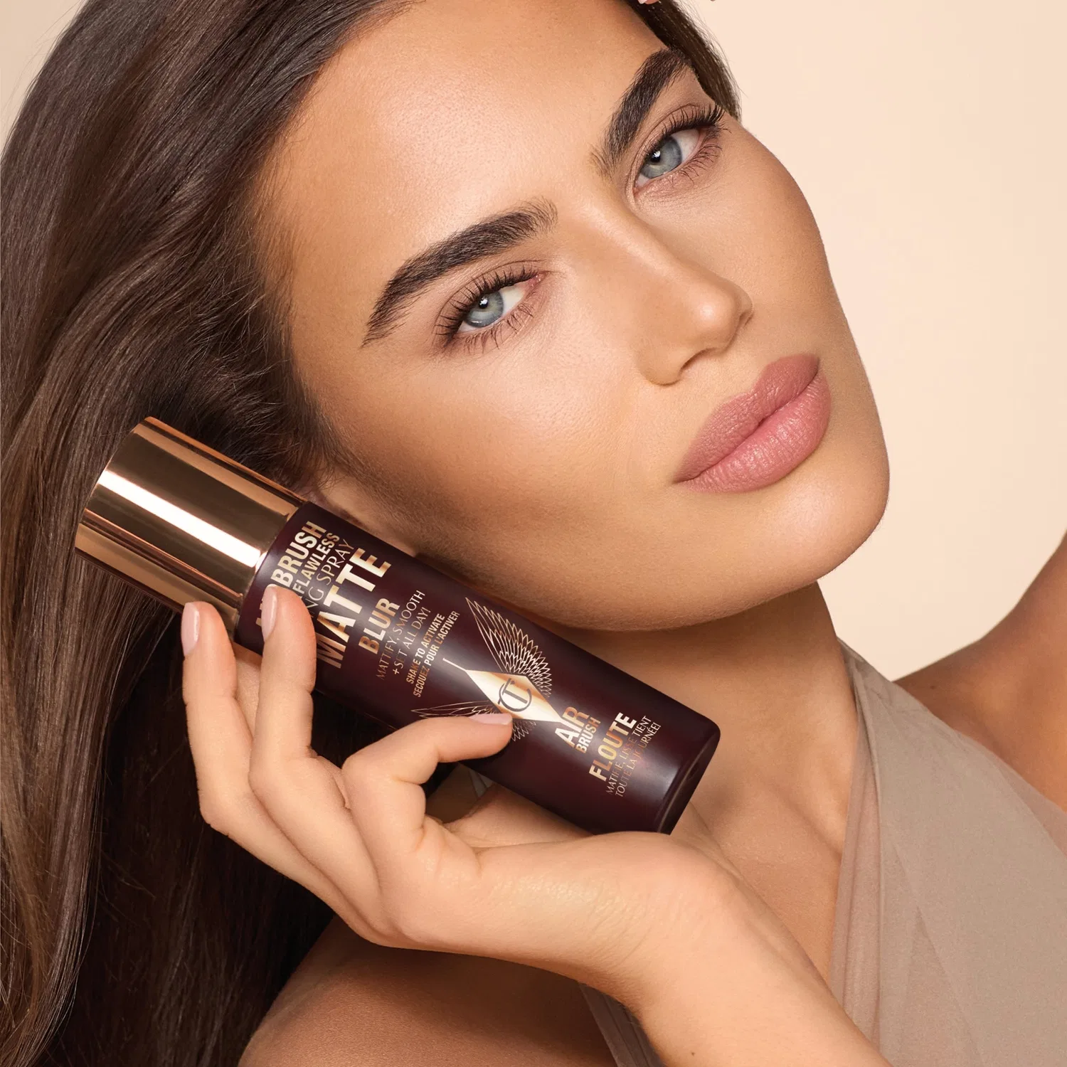 Матирующий спрей для макияжа Airbrush Flawless Setting Spray, 100 мл, Charlotte Tilbury — фото 2