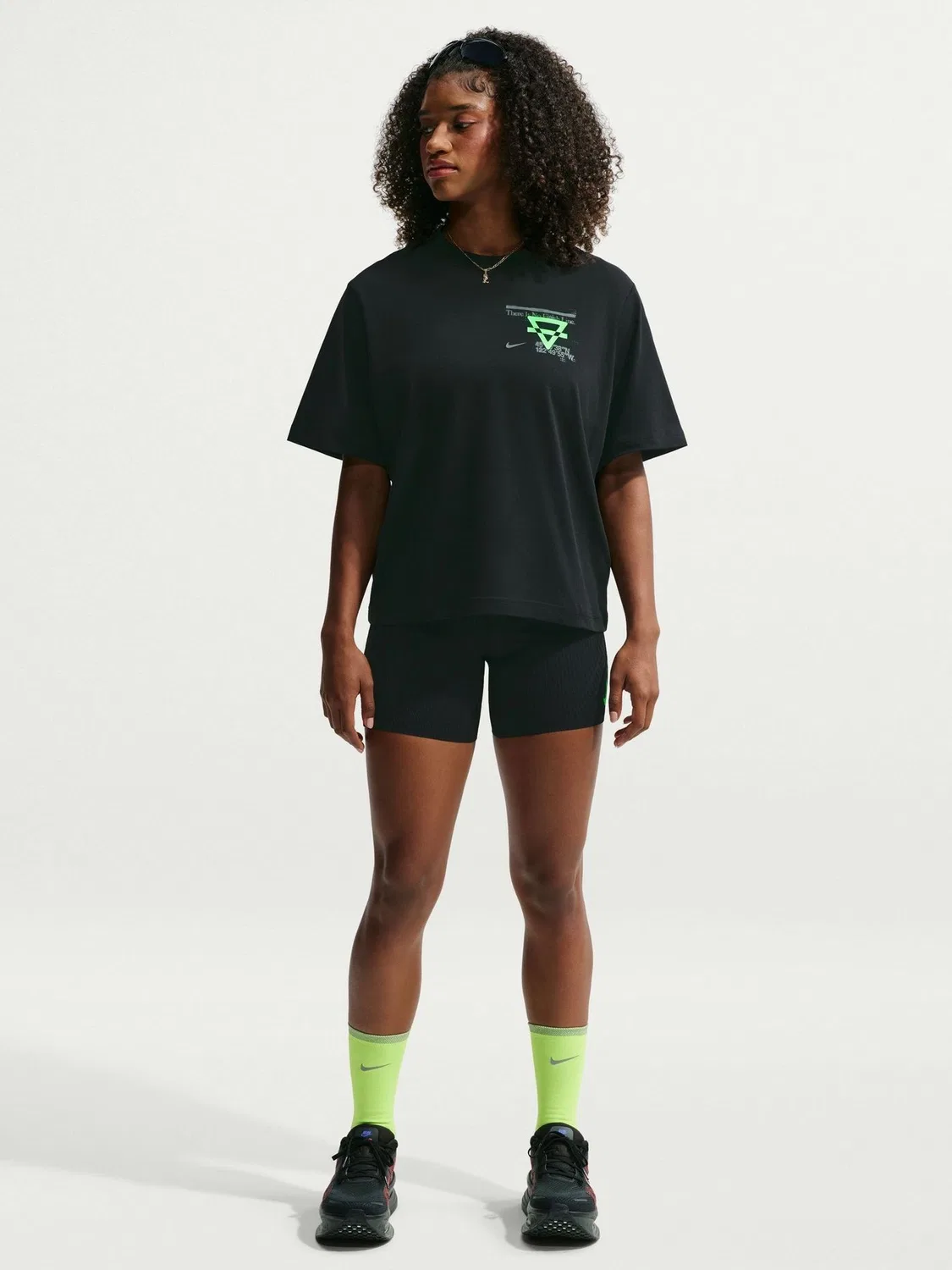 Футболка беговая Nike Swift Dri-FIT Boxy, черный — фото 2
