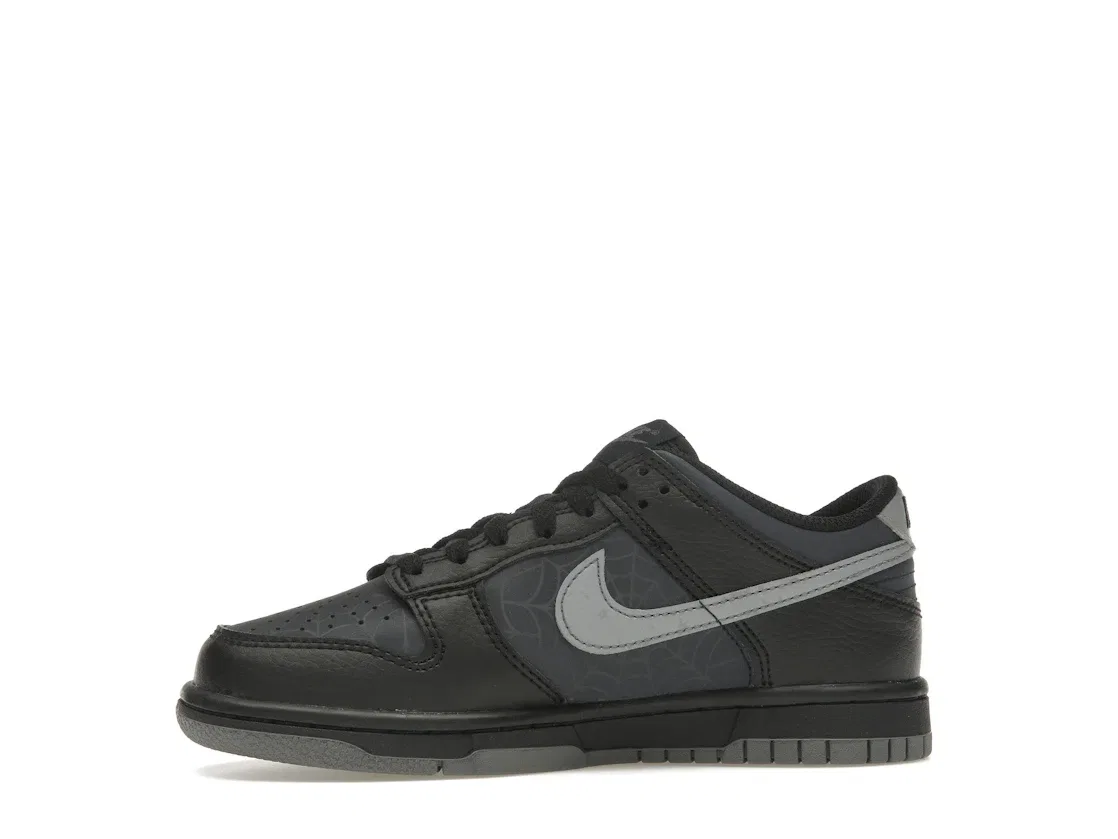 Детские кроссовки с принтом Nike Dunk Low Nike, Black/Dark Obsidian/Smoke Grey — фото 3