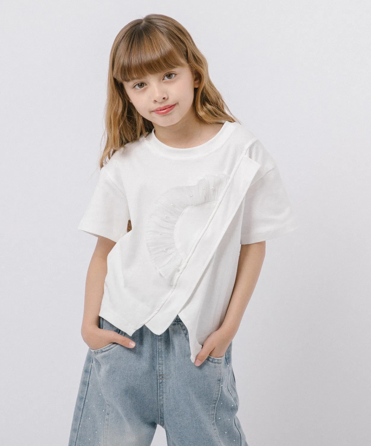 Детская футболка с асимметричной тюлевой отделкой, модель Asymmetric Front Slit Cropped URBAN CHERRY, Белый