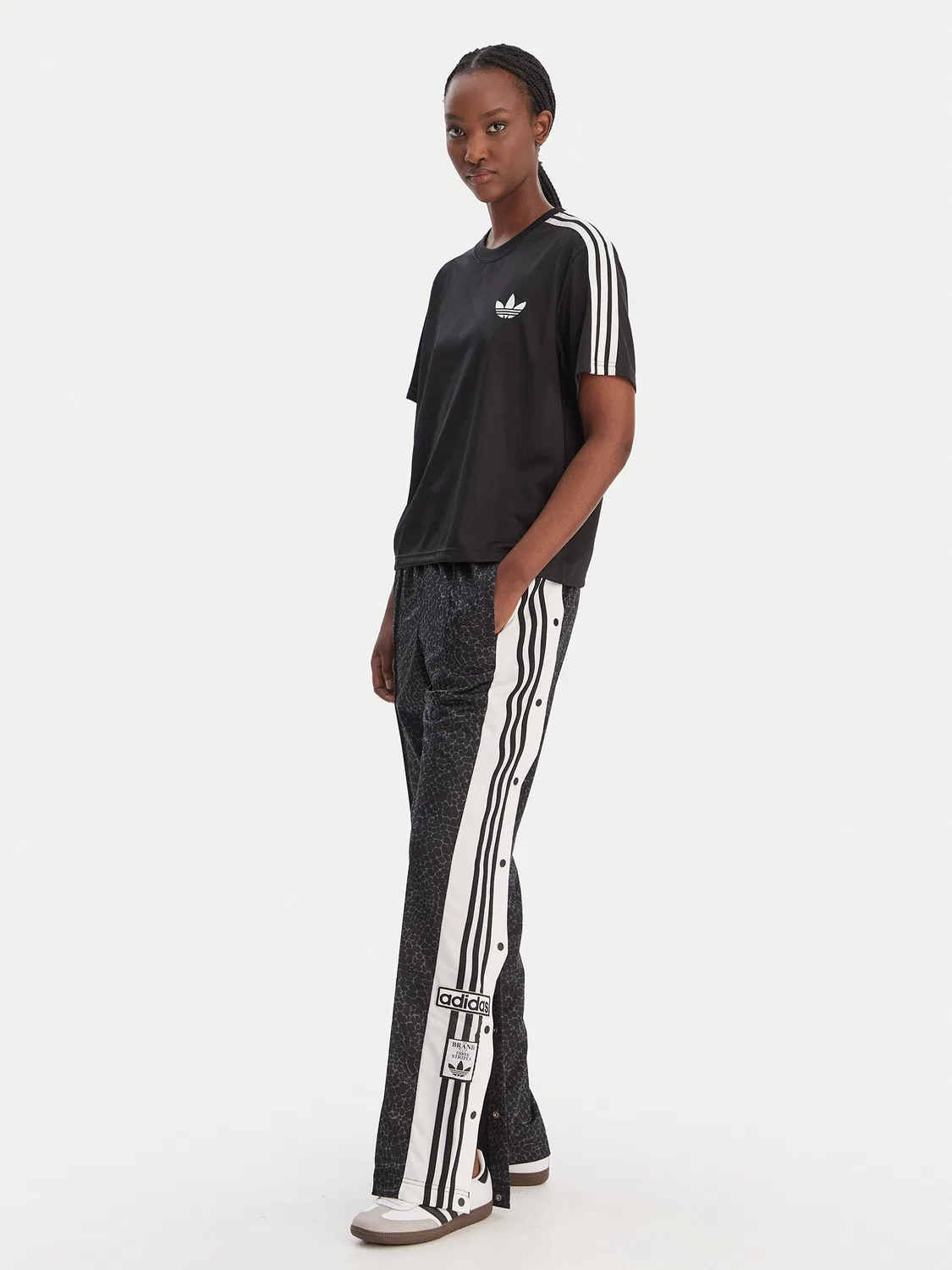 Женская футболка свободного кроя Firebird Adidas, черный — фото 2