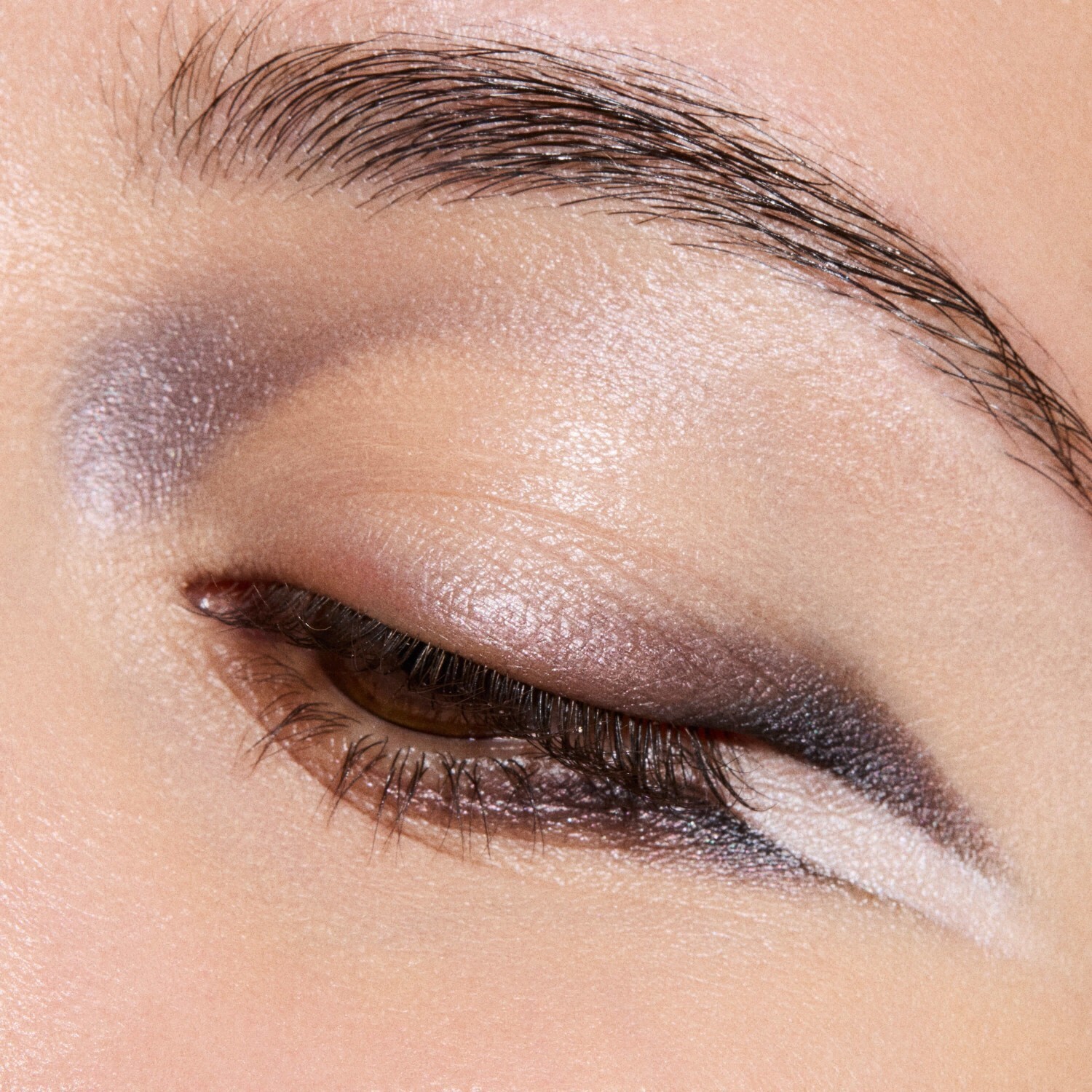 Тени для век dazzleshadow metallic single eye shadow pro palette Mac, bust, вес 1 гр. — фото 3