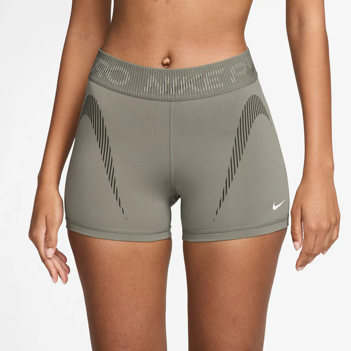 

Короткие женские леггинсы Nike Pro, зеленый