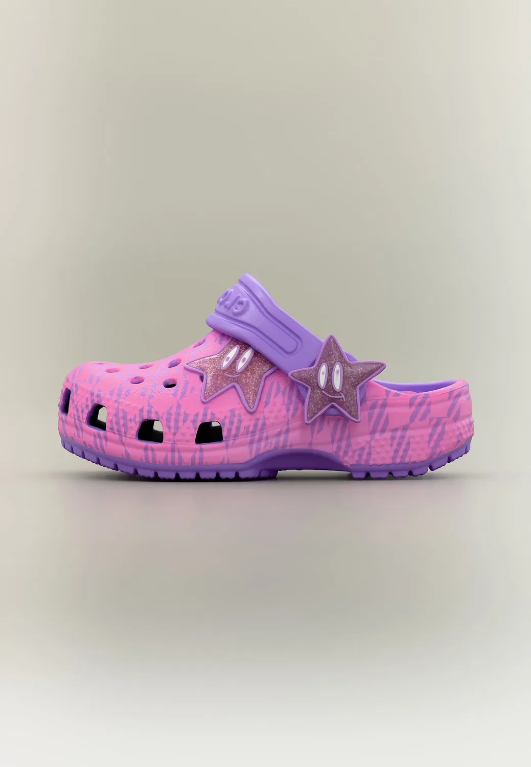 Классическая клетка и звезды - тапочки Crocs, Purple Bolt/Pink Punch