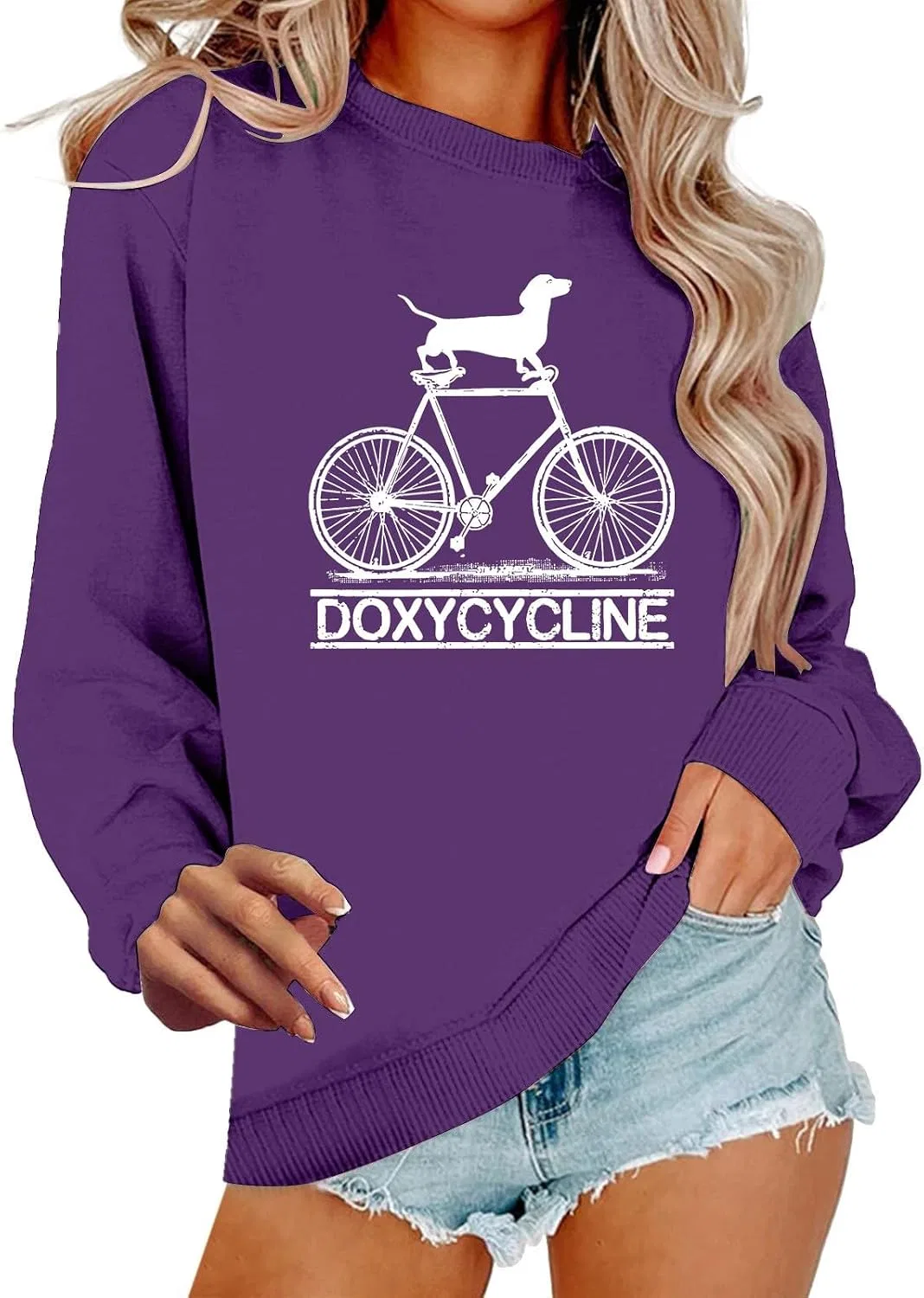 Женский свитшот-худи с принтом Doxycycline Dachshund, фиолетовый — фото 2