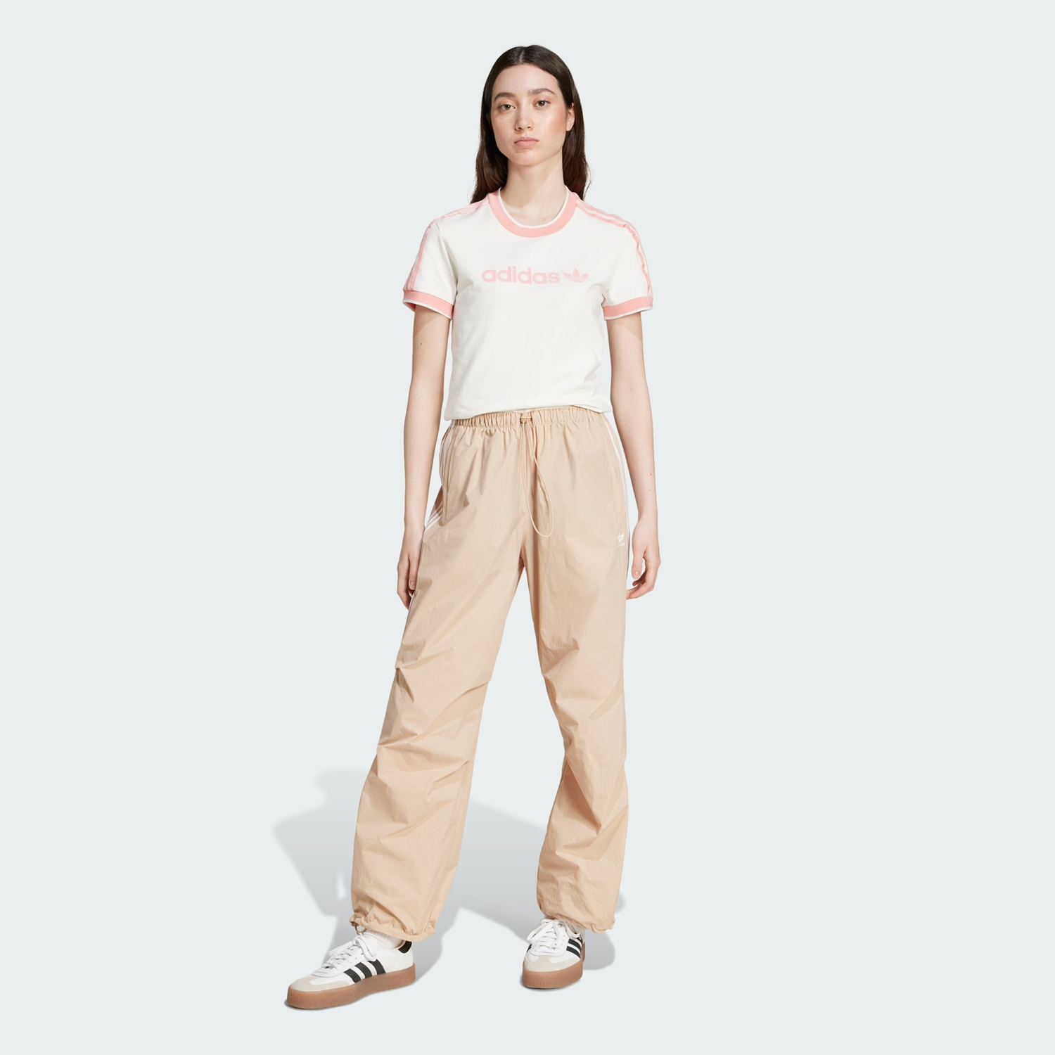 Футболка Adidas Originals Graphic Badge Slim 3-Stripes, белый — фото 4