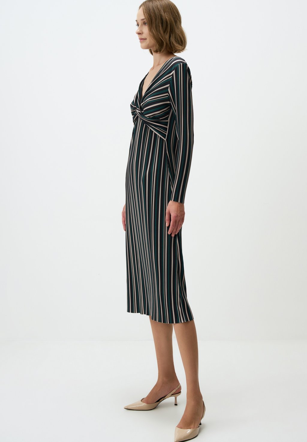 

Повседневное платье STRIPED TWIST FRONT MIDI Jimmy Key, темно-синий