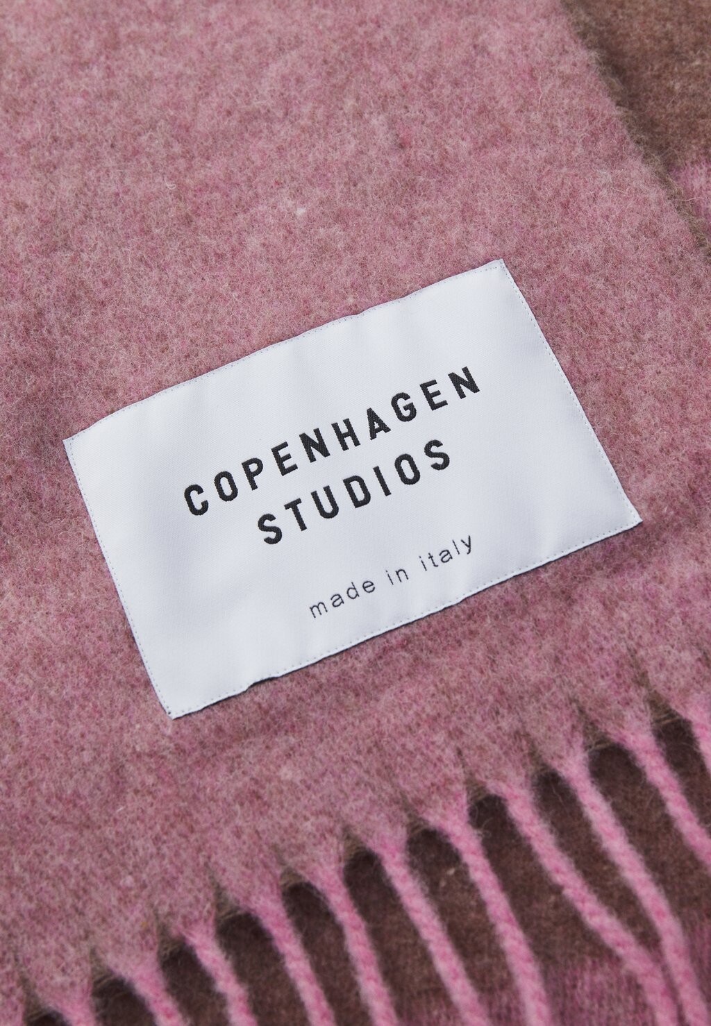 

Шарф SHAWL Copenhagen, розовый