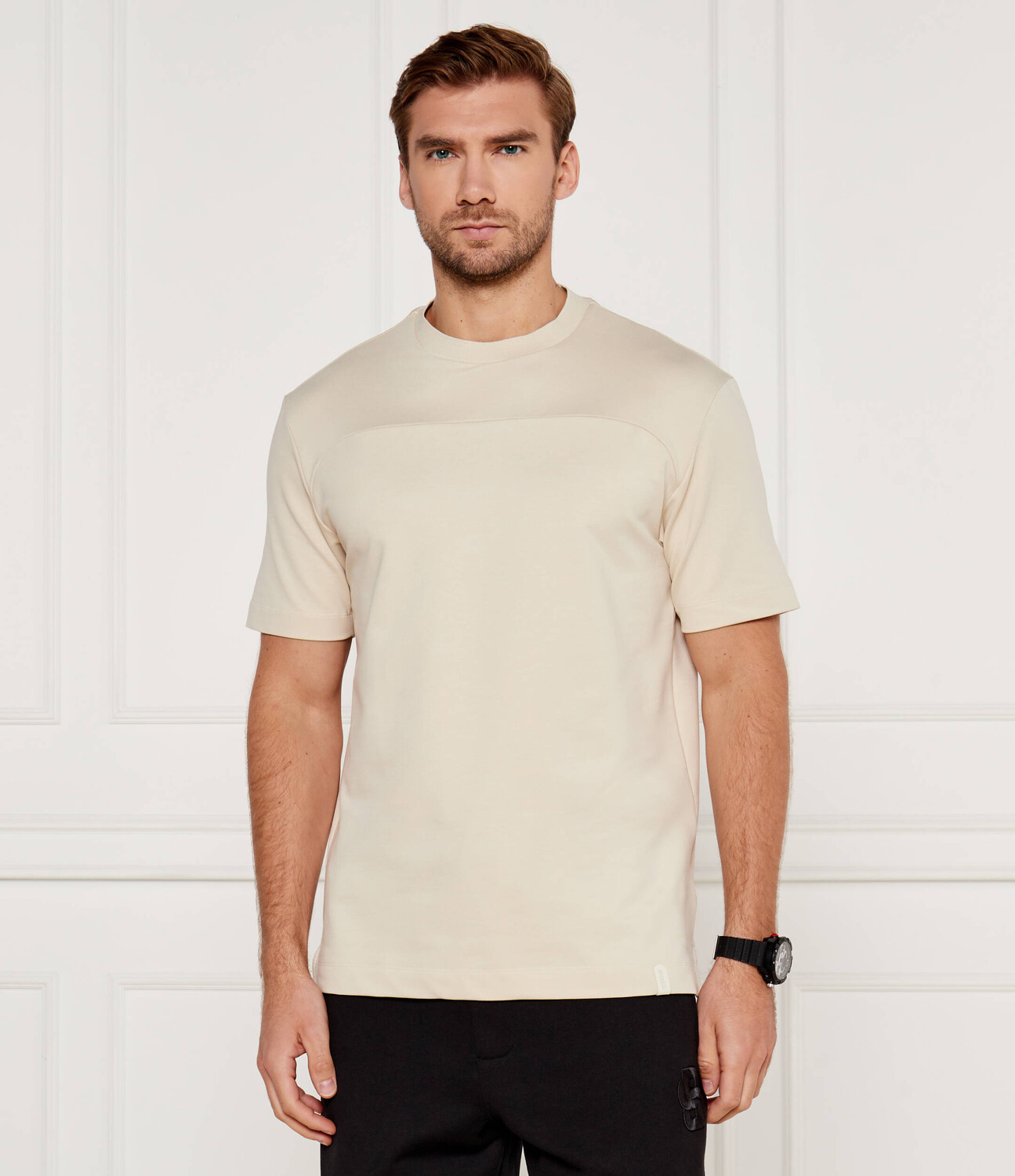 

Футболка BOSS BLACK Tessin Regular Fit, бежевый