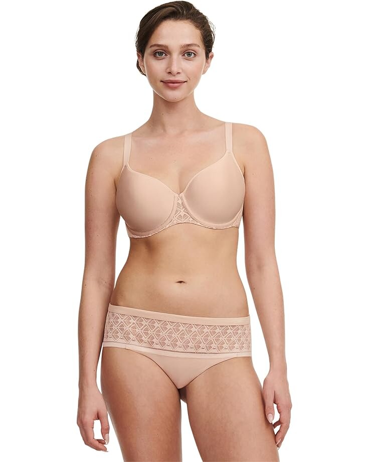 

Бюстгальтер Chantelle Ace Covering Spacer Bra, цвет Nude Blush