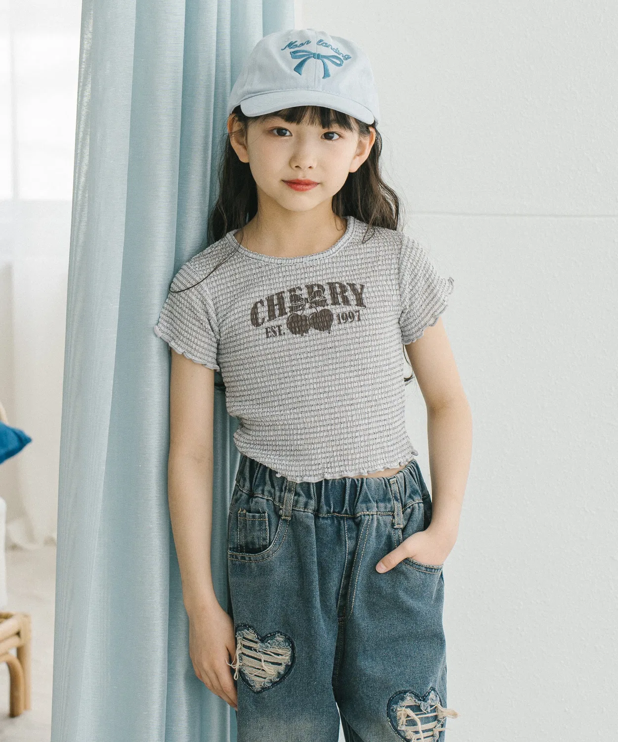 Детская футболка с принтом Cherry Logo Shrring Mini Top URBAN CHERRY, Белый — фото 2