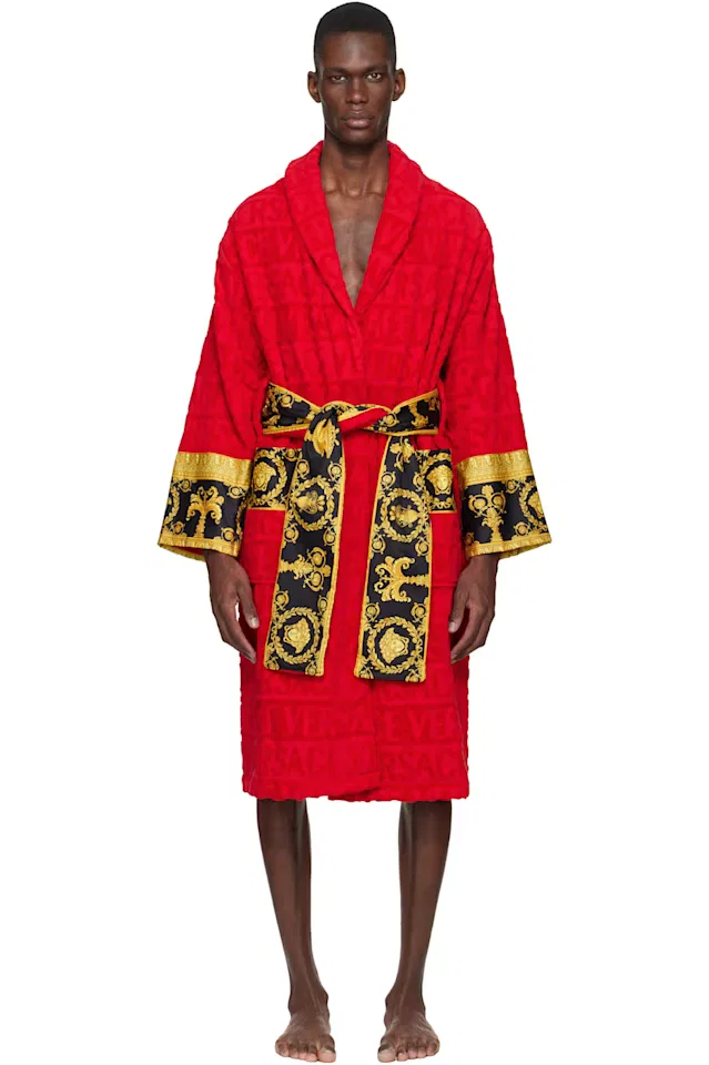 Красный халат с надписью Я люблю барокко Versace