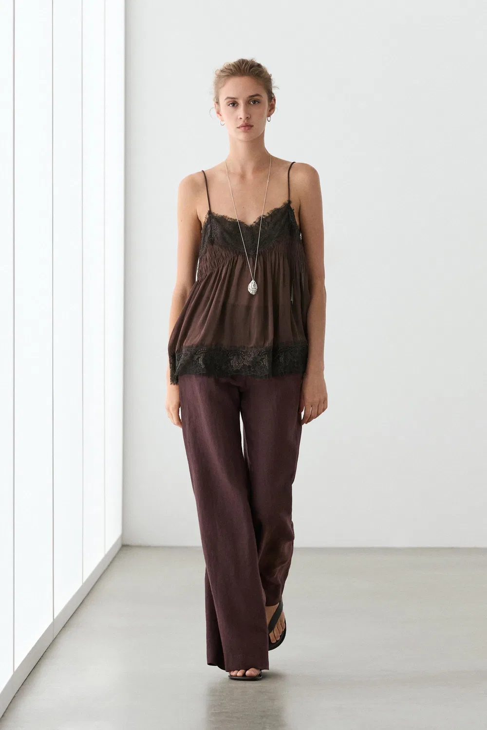 Расклешенные брюки средней посадки из 100% льна Massimo Dutti, Maroon