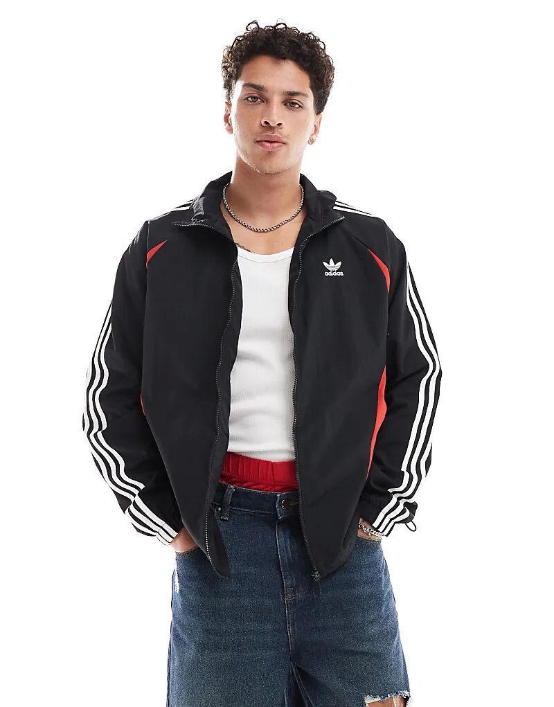 

Куртка уличная спортивная черного и красного цвета adidas Originals