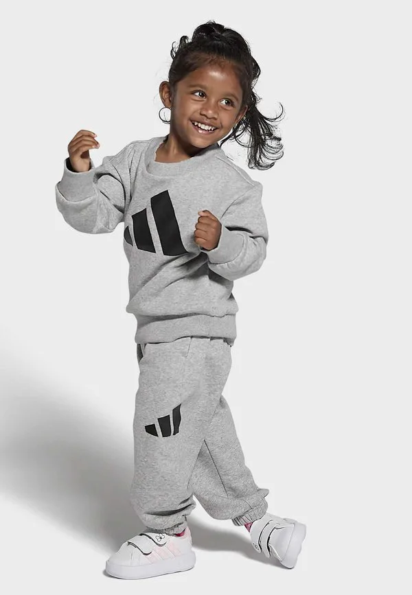 Grand court minnie cf i кроссовки для трейлраннинга Adidas Performance, Ftwr White Clear Pink Chalk White