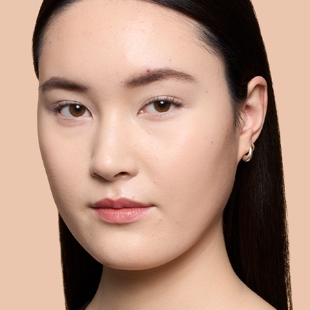 Стойкая основа с увлажняющим эффектом Bobbi Brown Weightless Skin Foundation SPF 15, Porcelain 30 ml — фото 3