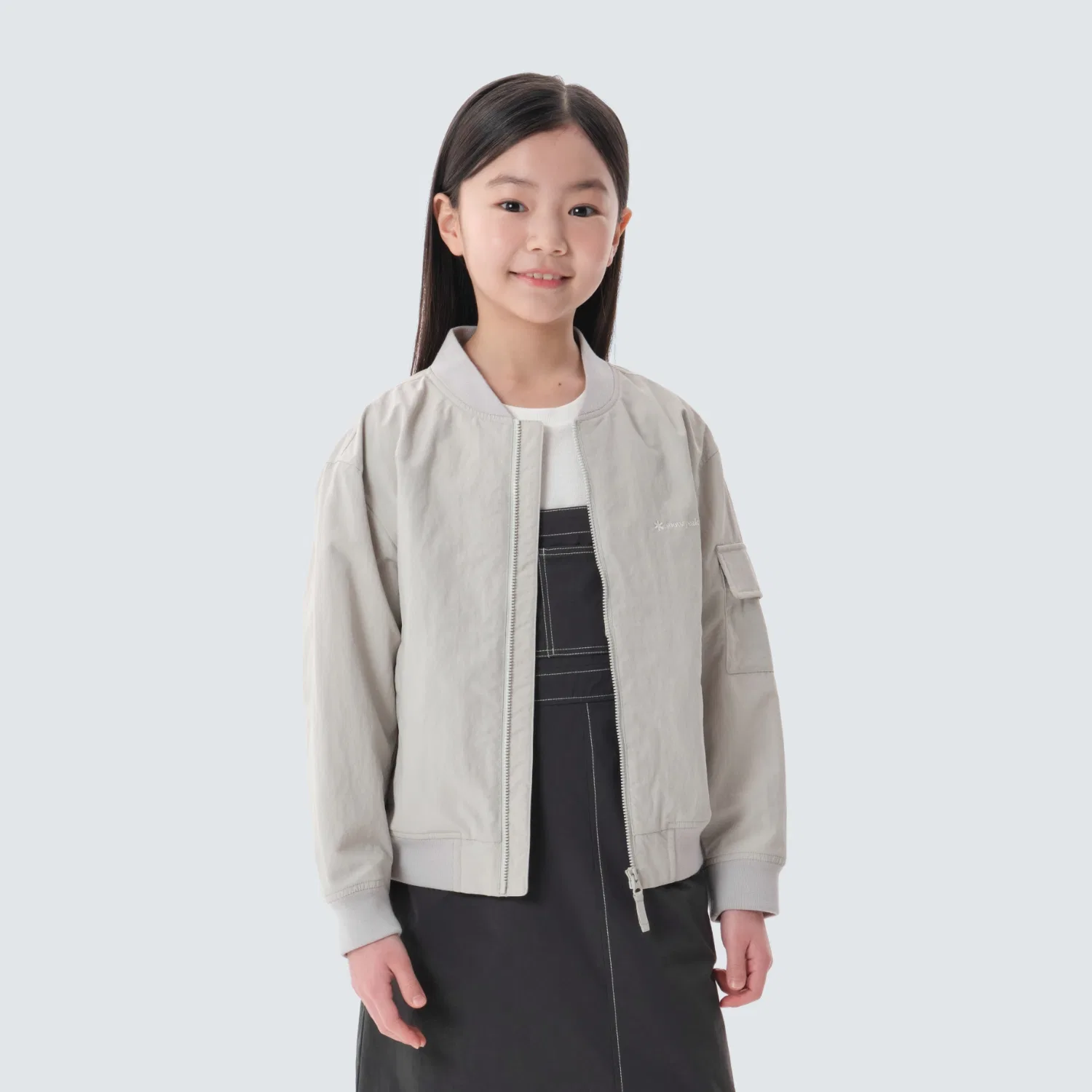 Детская куртка-бомбер Campfl светло-бежевого цвета от Snowpeak Apparel Kids