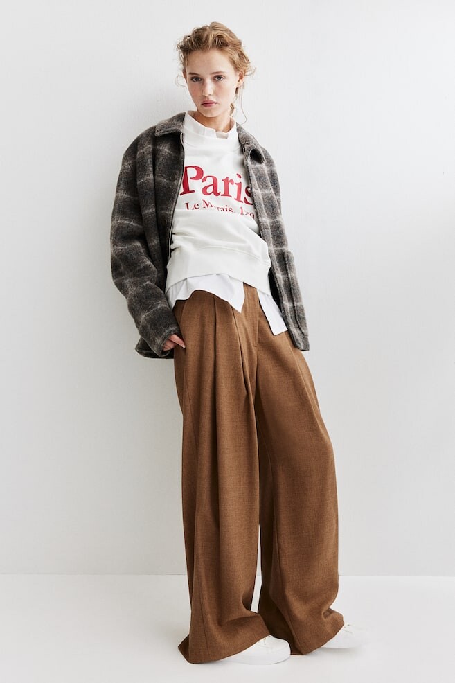 

Плиссированные брюки из твила H&M, бежевый