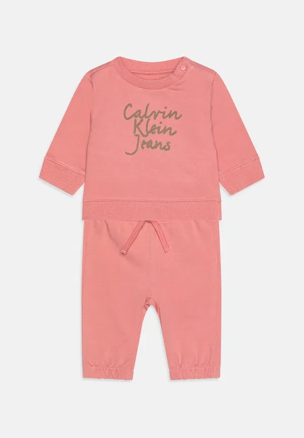 Детский спортивный костюм Calvin Klein Jeans, абрикосовый