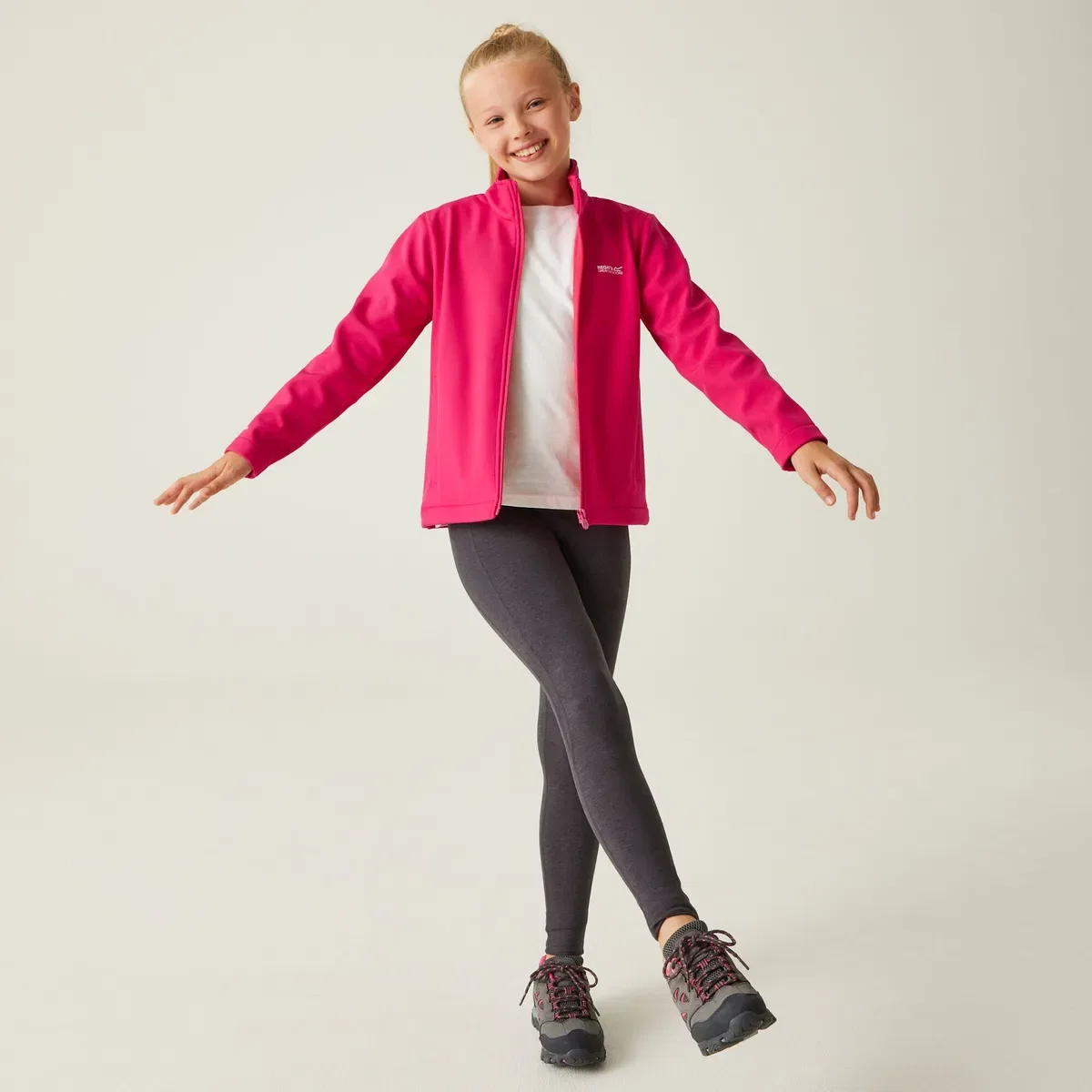 Детская куртка-софтшелл Junior Cera Softshell Jacket Regatta, Pink — фото 3