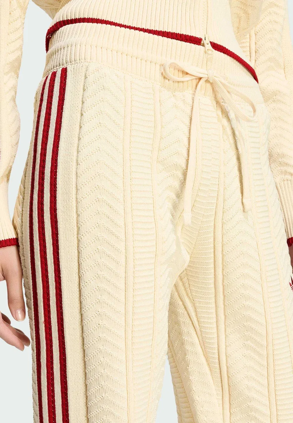 Спортивные брюки SST с широкими штанинами - спортивные штаны Adidas Originals, Warm Vanilla Team Victory Red — фото 4
