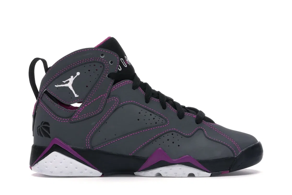 Детские кроссовки Lifestyle Jordan 7 Retro, Dark Grey/White-Black-Fuchsia Flash