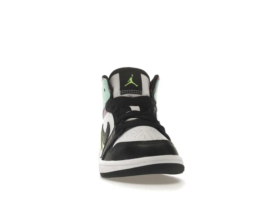 Детские кроссовки с кожаным верхом Jordan 1 Mid, White/Black-Volt-Green Glow — фото 2