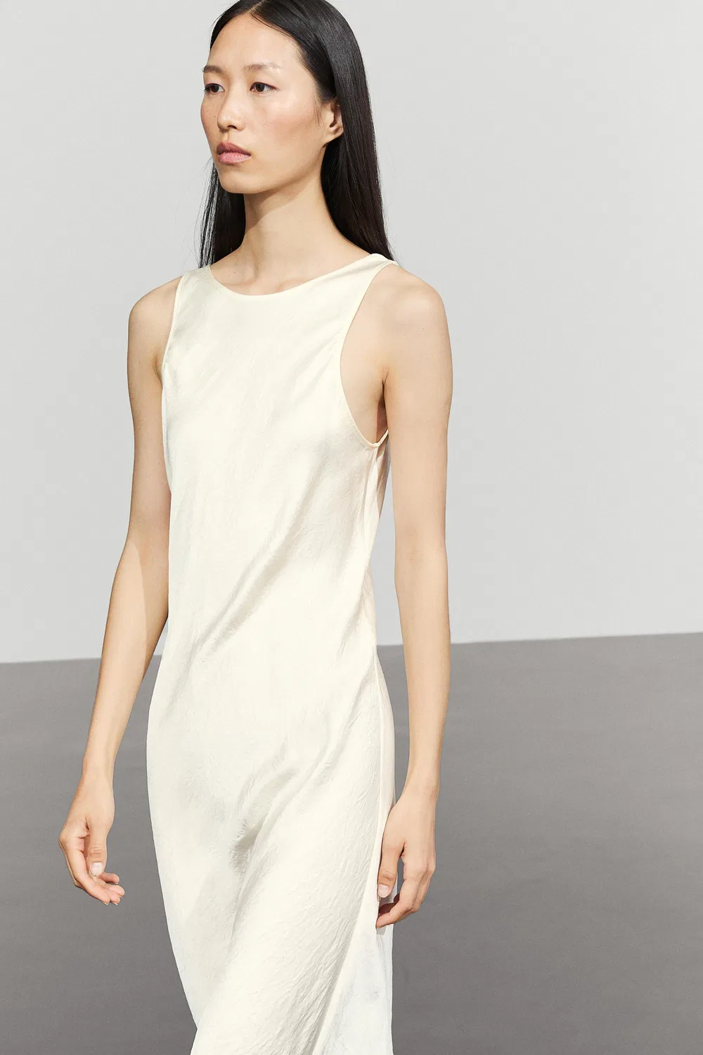 Платье Атласное Massimo Dutti, миди, песочно-коричневый — фото 2