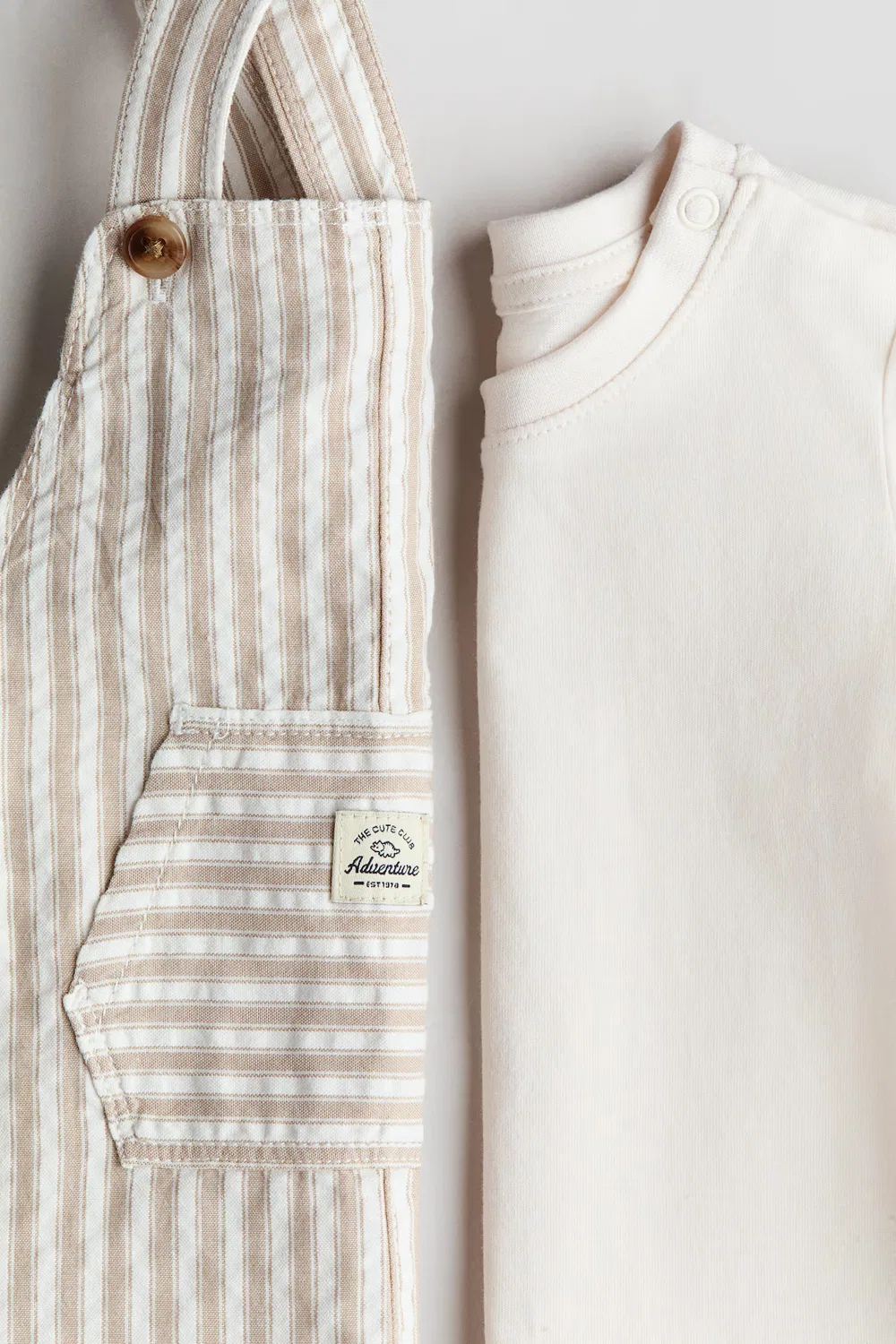 Комплект из двух предметов: комбинезон и футболка H&M, Weiß/Beige Gestreift — фото 2