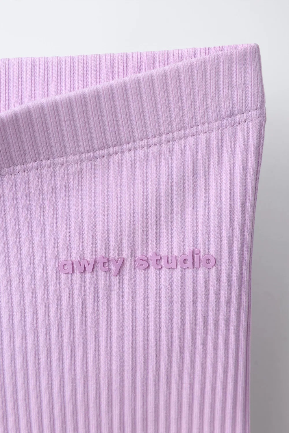 Велолеггинсы в рубчик с тисненым текстом ZARA, Mauve — фото 3