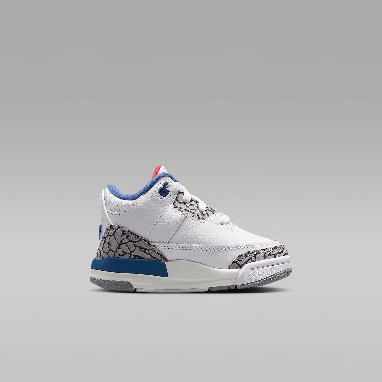 Детские кроссовки для мальчиков Jordan 3 Retro True Blue Nike, White/True Blue/Cement Gray/Fire Red — фото 3