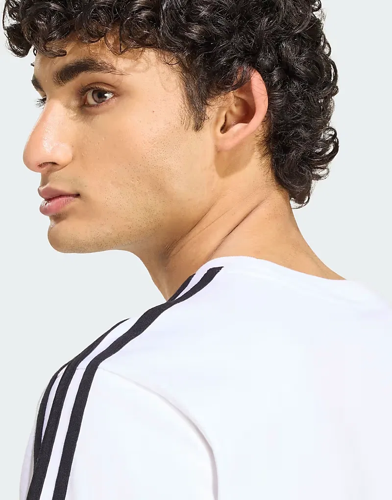 Футболка Adidas Performance Essentials с тремя полосками, расположенными на левой стороне груди, бело-черного — фото 4