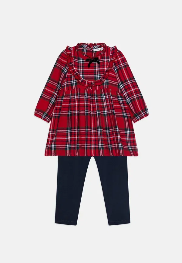 Комплект из рубашки и брюк клетчатый dress set Name It jester red, красный
