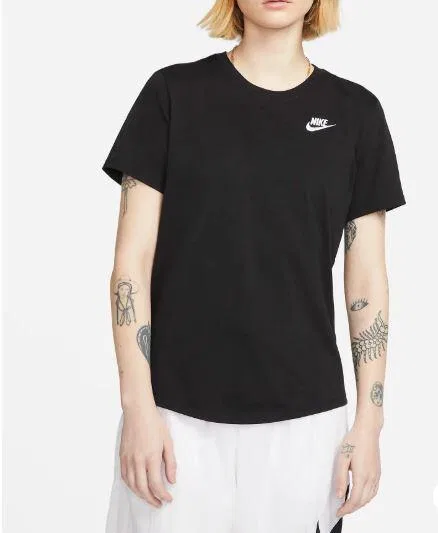 Женская хлопковая футболка Nike Club Essentials, Schwarz Weiß